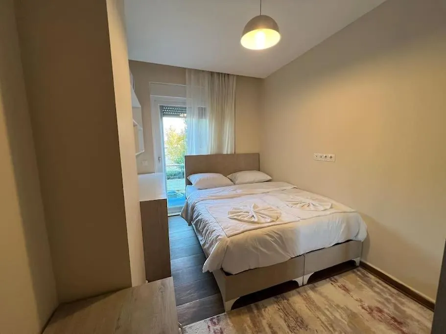 Merkezi, Sik, Denize 3 Km Kueltuer Kafeler Cad. 2 Dk '13' Antalya Turkije