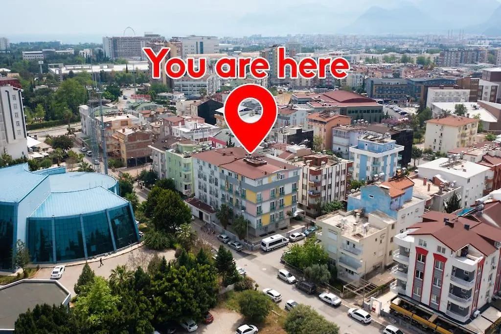 Merkezi, Sik, Denize 3 Km Kueltuer Kafeler Cad. 2 Dk '13' Antalya Turkije