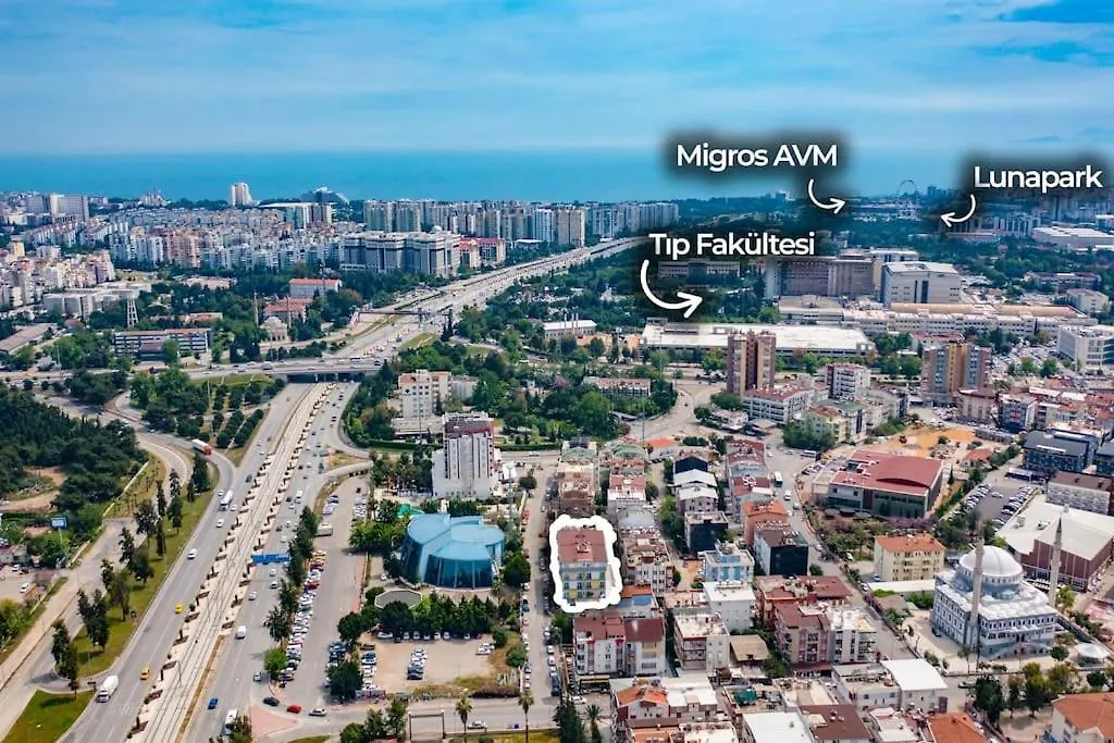 Appartement Merkezi, Sik, Denize 3 Km Kueltuer Kafeler Cad. 2 Dk '13' Antalya Turkije